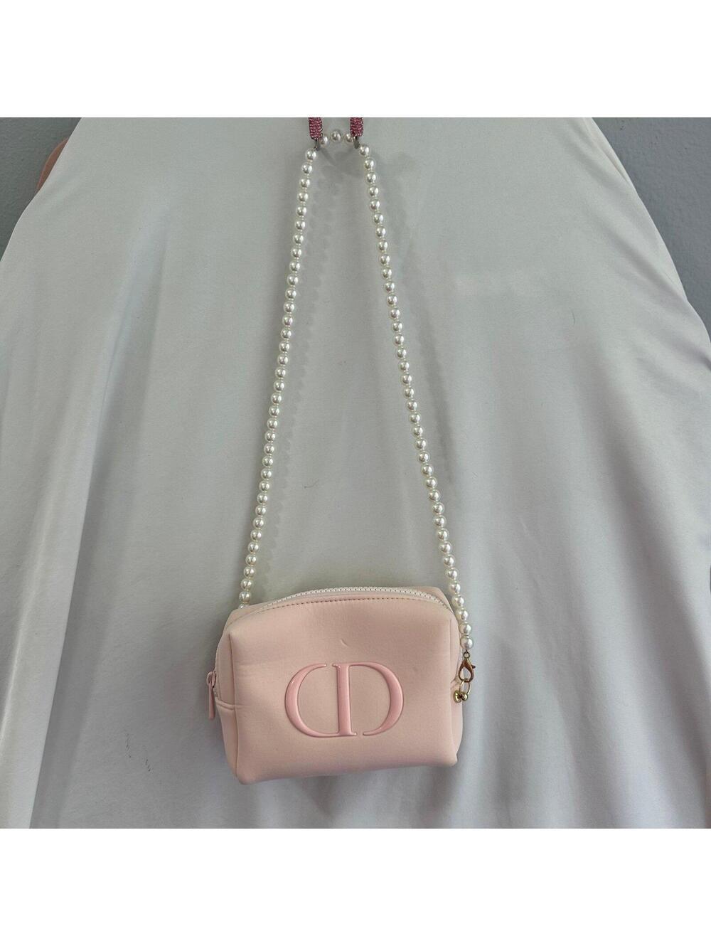 C.D Crossbody bag - Picture 4 of 9